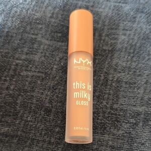 NYX Peachy-Nude Lip Balm Gloss
